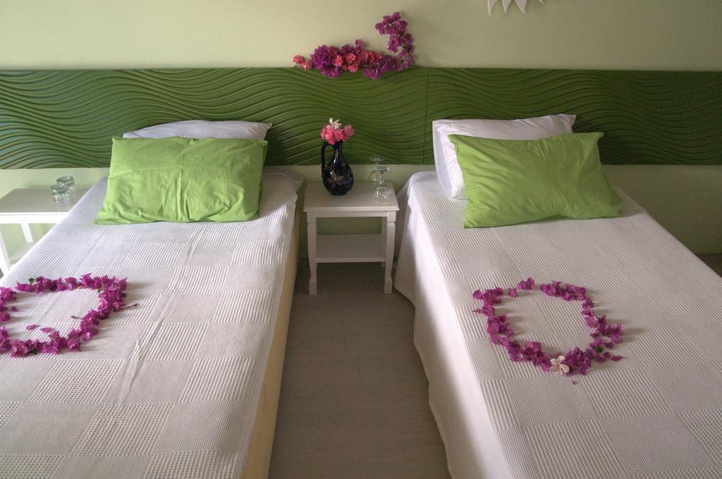 Pasalimani Hotel Çeşme Room photo